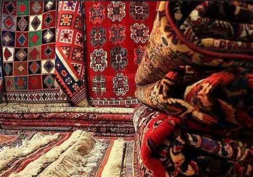رقبای ایران در بازار فرش به دست خودمان تربیت شدند