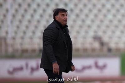 سرمربی تیم فوتبال شاهین در نشست خبری شركت نكرد